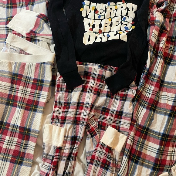 Family Christmas pjs merry vibes plaid BUNDLE women large xl men xl kid 12 READ - Picture 3 of 4